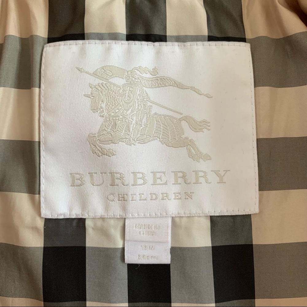 *SOLD* Unisex Burberry Quilted Jacket - Picture 8 of 10